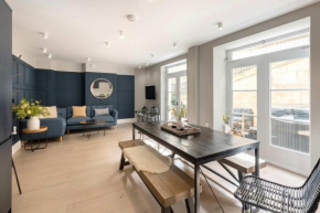 Former Wine Vaults with Hot Tub & Private Courtyard